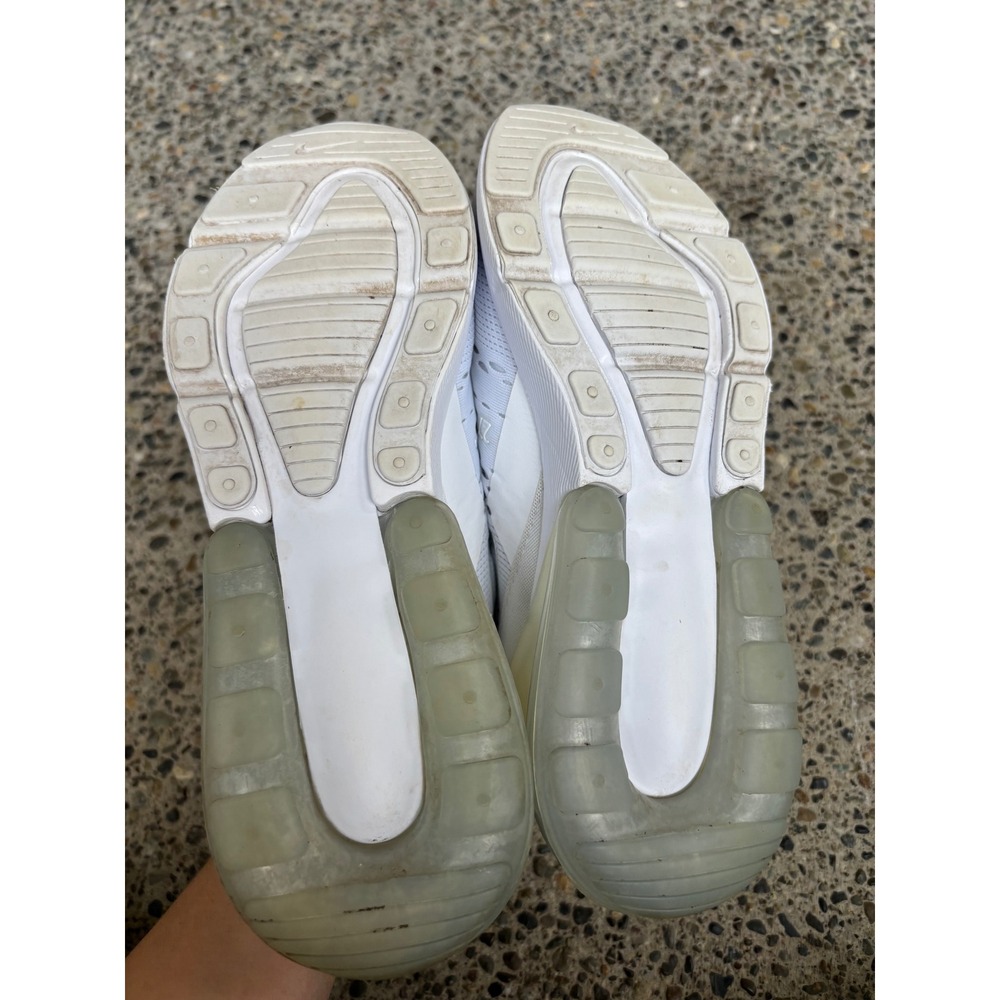 Nike Air Max 270 Triple White Mesh Lifestyle Sneakers 943345-103 Womens 7.5 / 6Y - Picture 10 of 10
